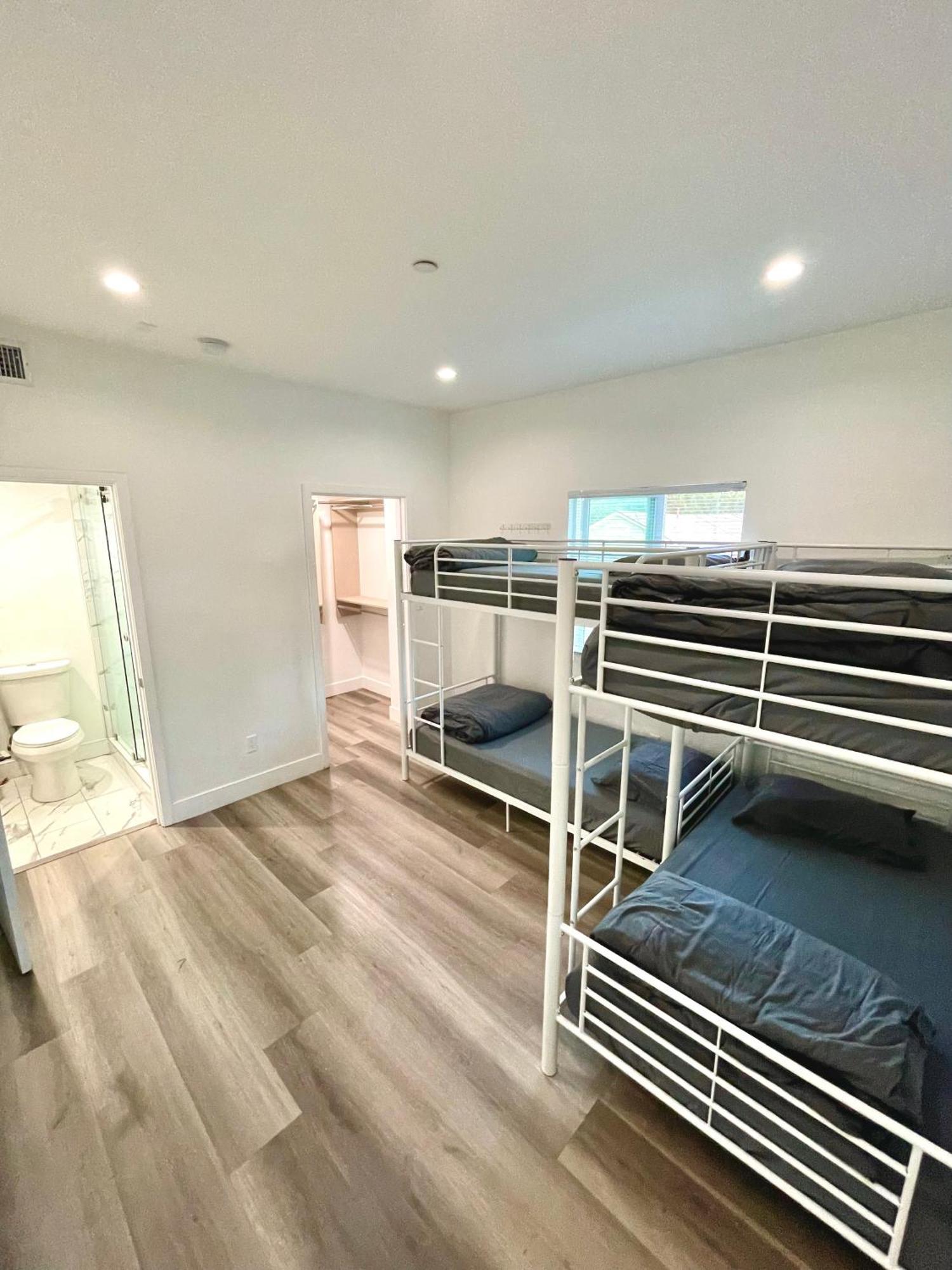 Modern Hostel Los Angeles Bagian luar foto